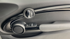 MINI Hatchback 1.5 Cooper Classic 3dr Petrol Hatchback